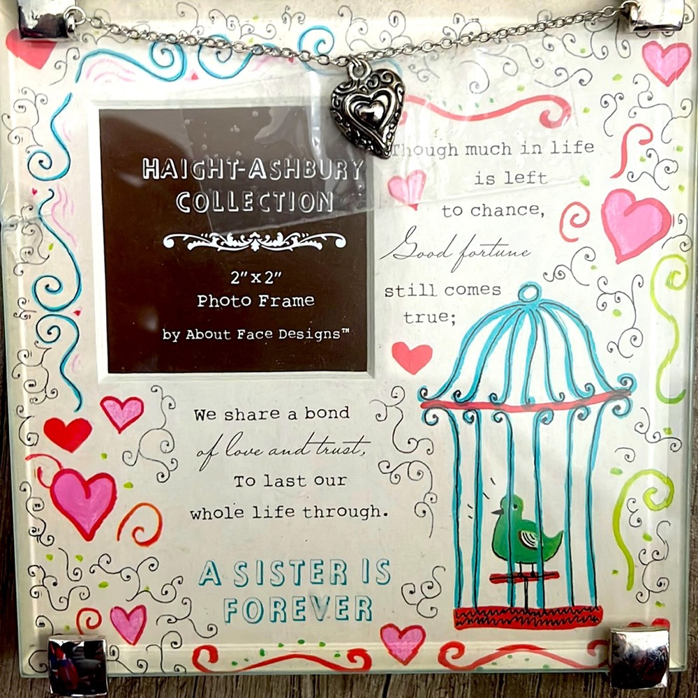 Picture frame sister